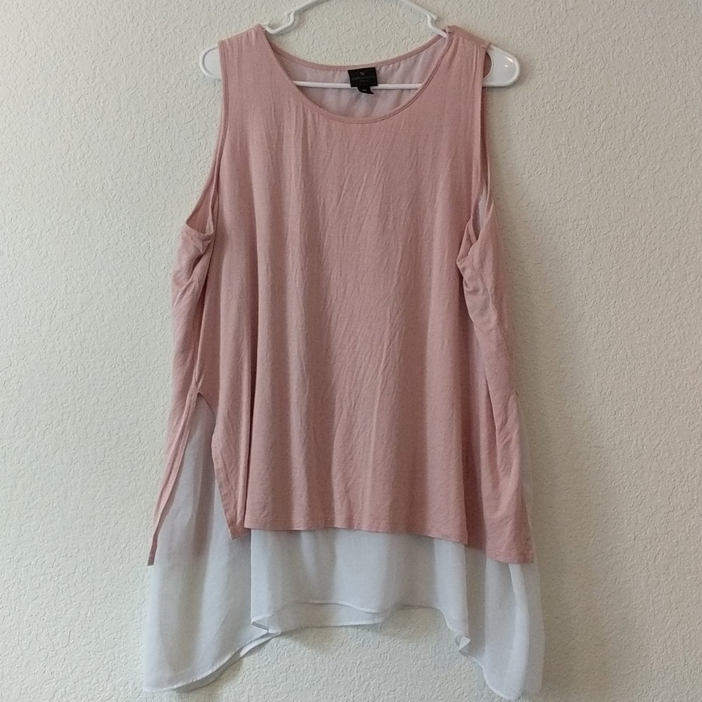 BOGO 🆓Worthington Pink and White Flowy Tank Top